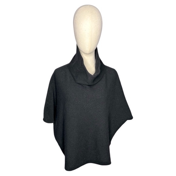 St. John Sweaters - St. John Black 100% Wool Funnel Neck Short Sleeve Sweater Medium